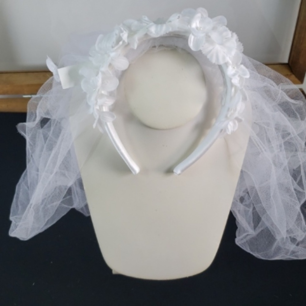 US ANGELS WHOLESALE LOT OF 3 VEILS V12